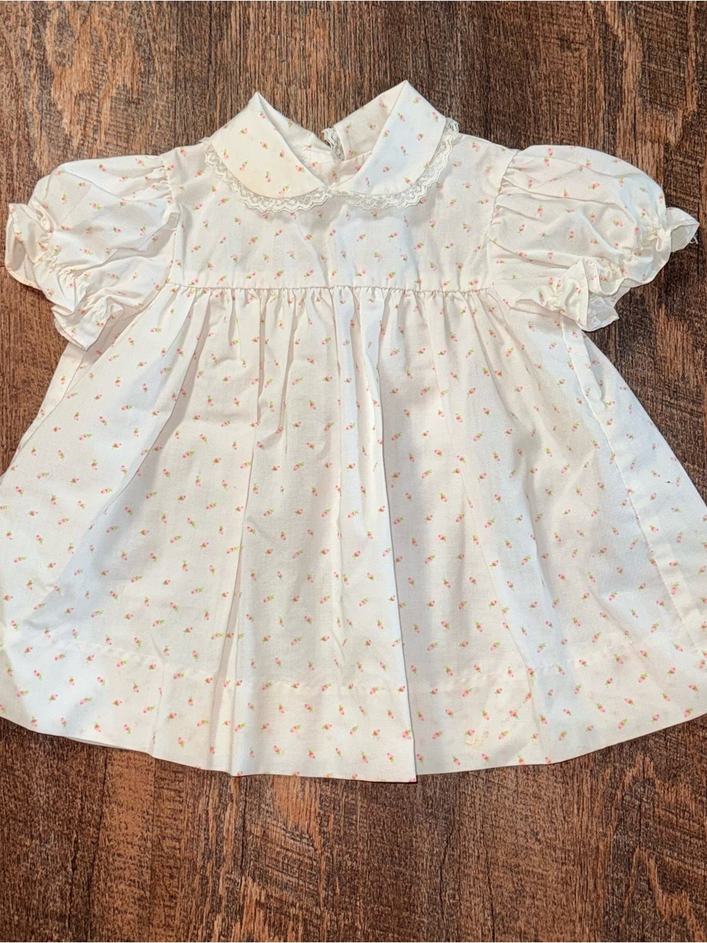Vintage girls size 3-6 months Baby Togs White Floral Peter Pan Collar Baby Top